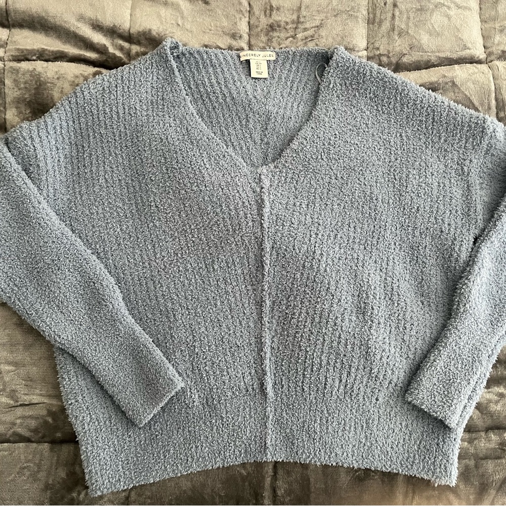 Sincerely Jules soft v-neck sweater